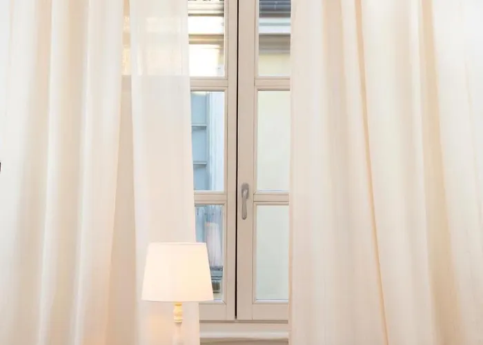 Des Hayes Apartman *